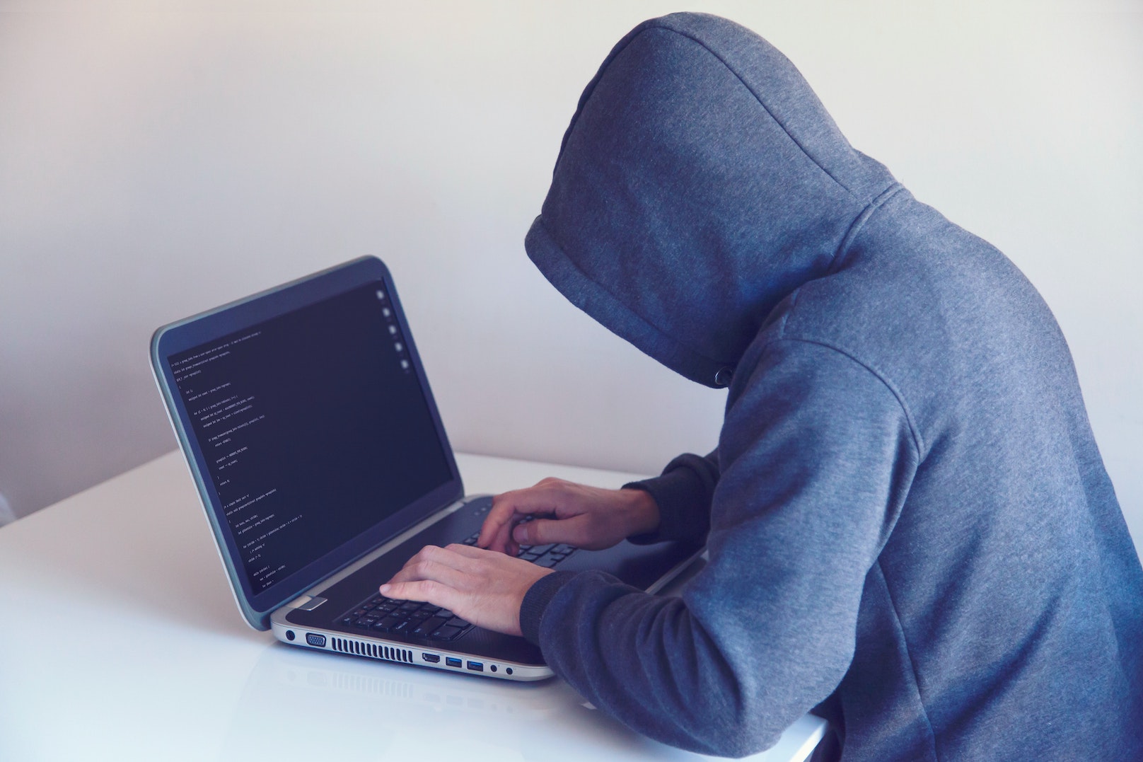 Hacker nel sito del Comune di Gorizia, «pagate o pubblichiamo tutto»